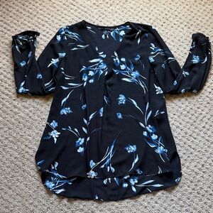 White House Black Market Floral Black and Blue Women's Top Size XS